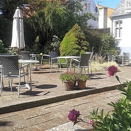 Sandvig Havn Hotel 2*