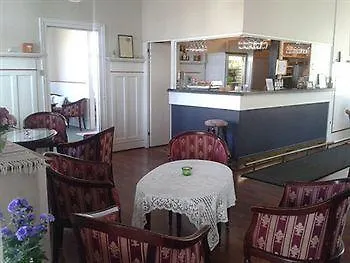 Sandvig Havn מלון 2*