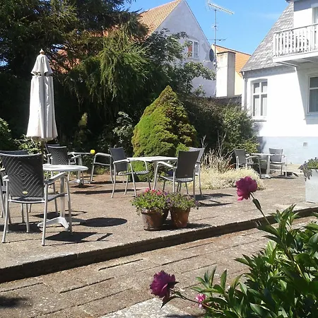 Sandvig Havn Hotel 2*