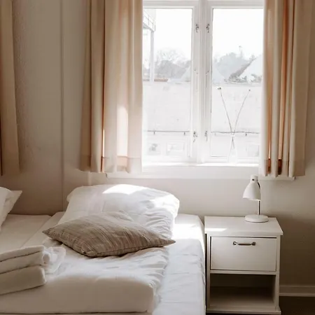 Sandvig Havn Hotel 2*