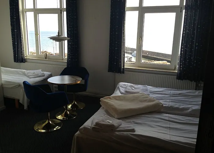 Hotel Sandvig Havn 2*